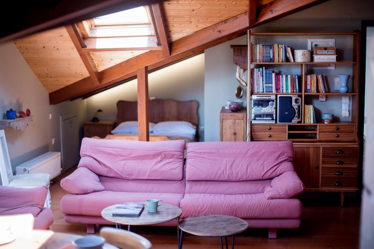 Country Style Attic In The Heart Of Preveza Exterior foto