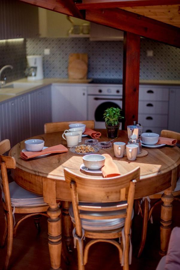 Country Style Attic In The Heart Of Preveza Exterior foto